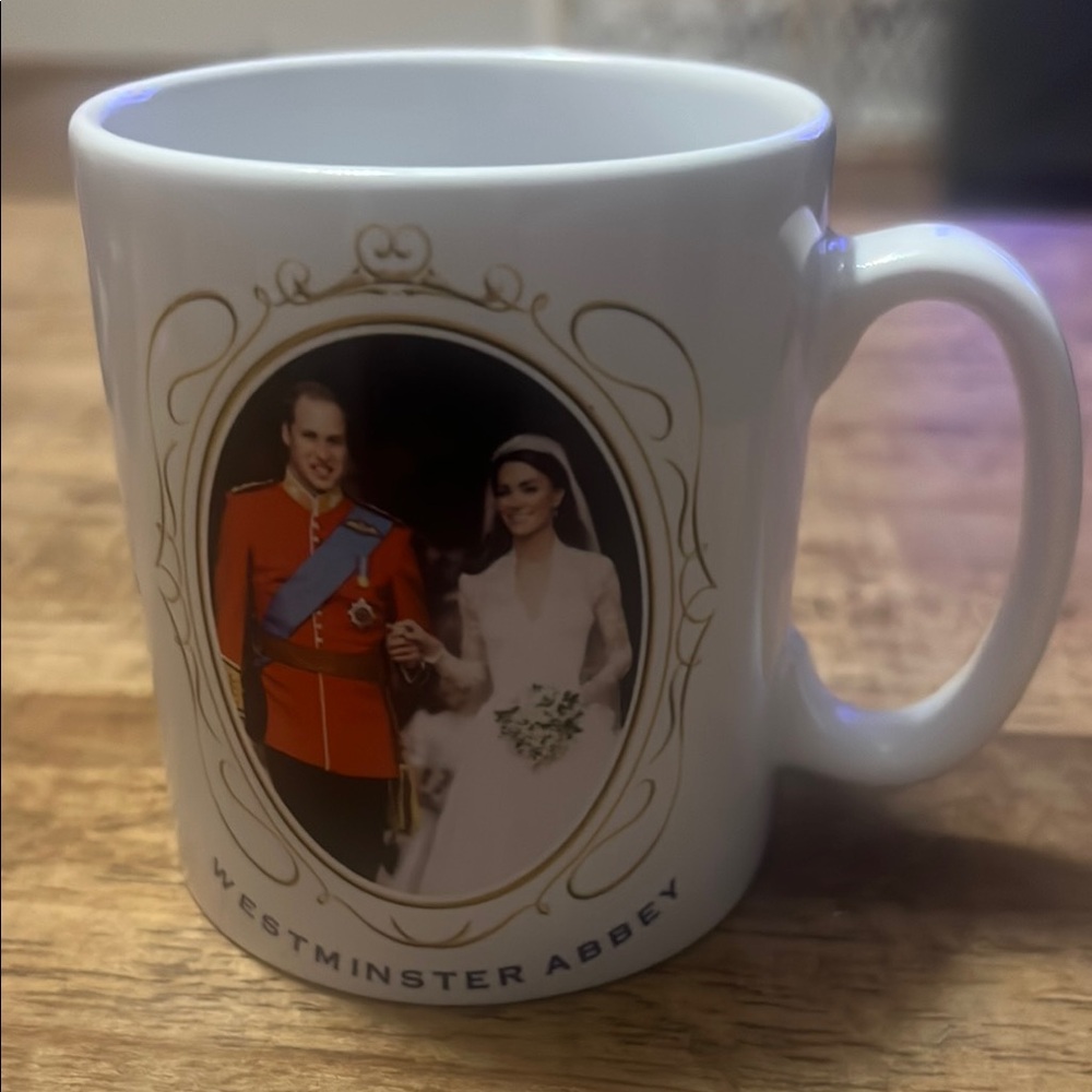 Commemorative Mug of Prince William & Catherine Middleton Wedding